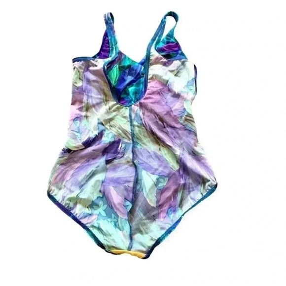 Miraclesuit NWOT lightly moulded cups, no underwire,  attractive pattern - Picture 4 of 8